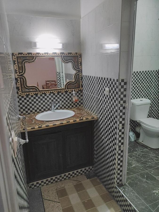 Hostel Afgo Rooftop Варзазат Екстериор снимка