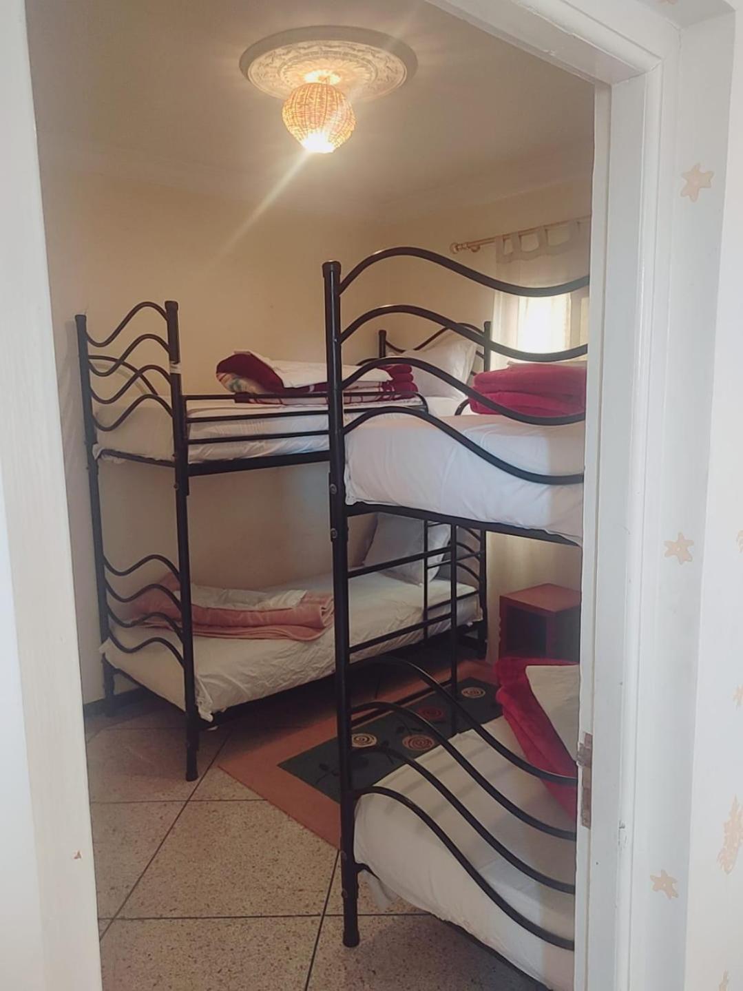 Hostel Afgo Rooftop Варзазат Екстериор снимка