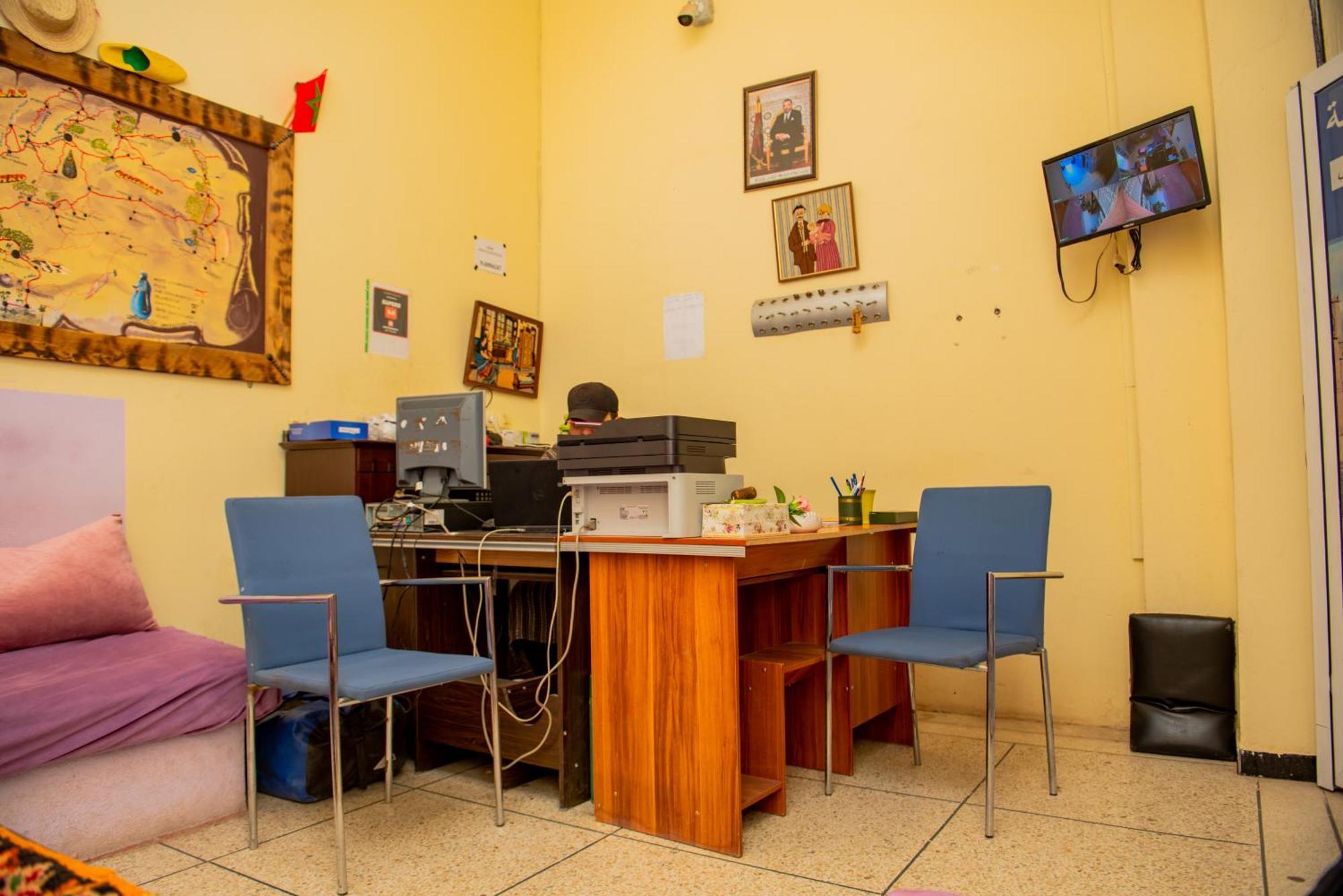 Hostel Afgo Rooftop Варзазат Екстериор снимка
